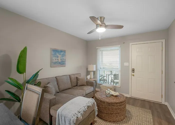 The Cove 205b By Collection